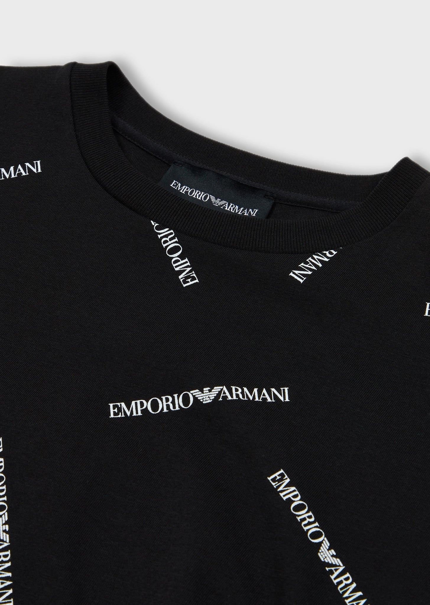 T-Shirt nera logata ARMANI